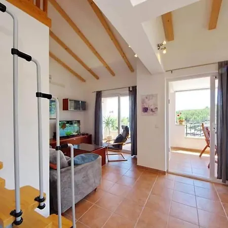 Blissful Bay - Classic Two Bedroom With Terrace *