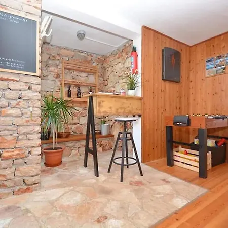 Blissful Bay - Classic Two Bedroom With Terrace *