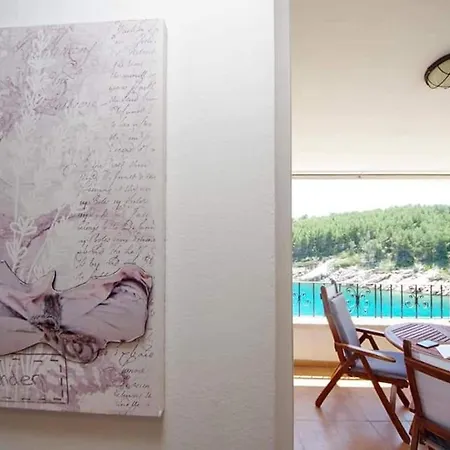 Blissful Bay - Classic Two Bedroom With Terrace Apartamento Vrboska